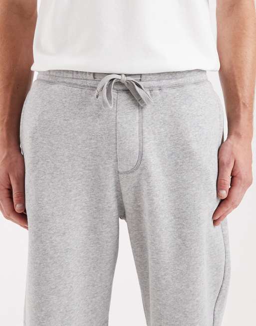 Hollister - Essential - Joggers ampi con fondo elasticizzato grigio chiaro, 4 di 5