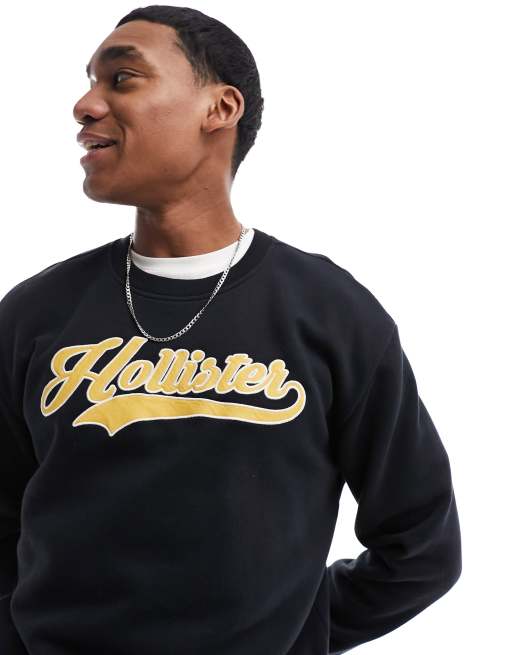 Hollister - Felpa comoda nera con logo applicato stile college rétro