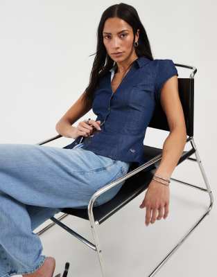 Hollister fitted cinched waist short sleeve shirt in navy denim