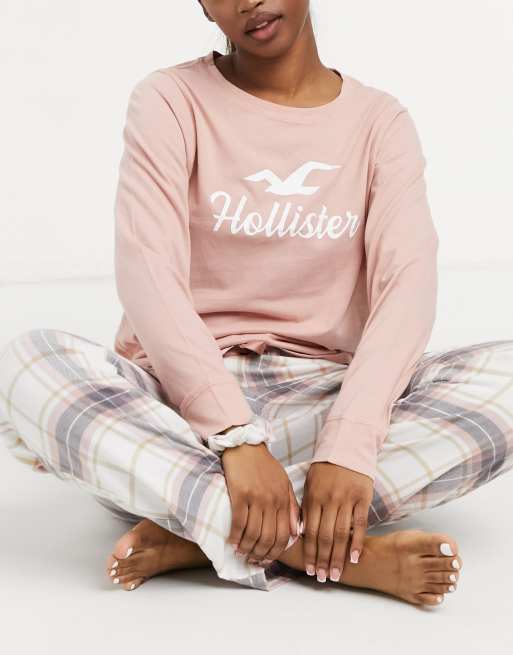 Hollister graphic tee discount flannel sleep set
