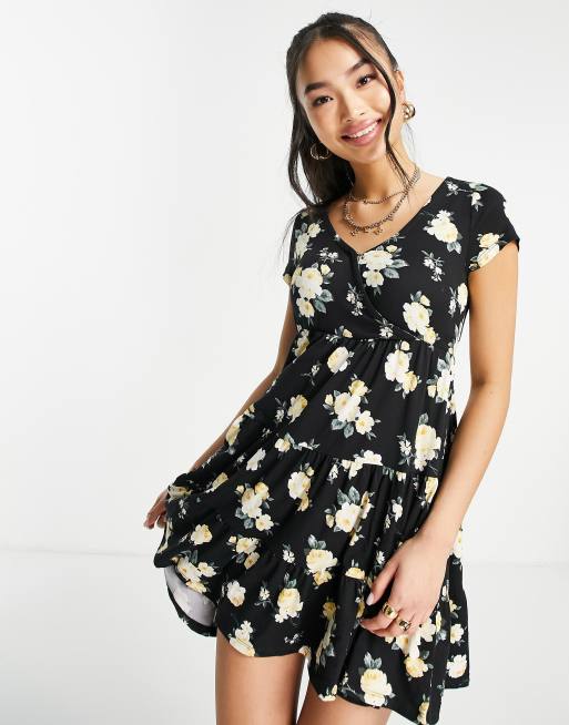 Hollister - Gelaagde mini-jurk in zwart met bloemenprint