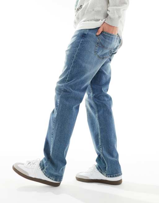Hollister – Gerade geschnittene Jeans in mittelblauer Waschung