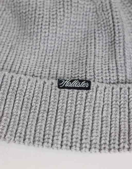 Hollister gestrickte Ripp-Mütze in Hellgrau, 2 von 3