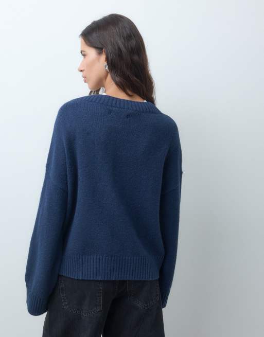 Hollister gestrickter Pullover mit V-Ausschnitt in Marineblau, 4 von 4