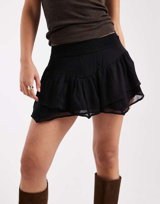 Hollister – Gestufter, asymmetrischer Minirock aus Chiffon in Schwarz, 4 von 5