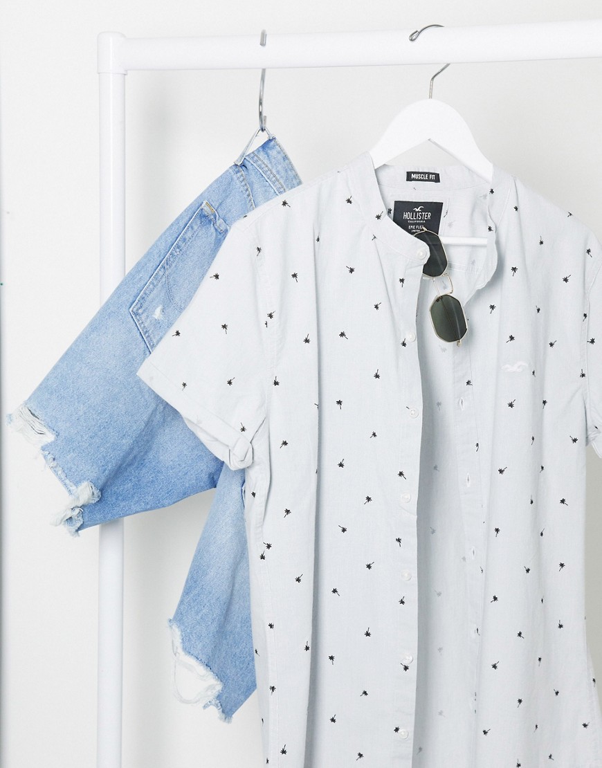 Hollister – Grå kortärmad skjorta med geometriskt mönster