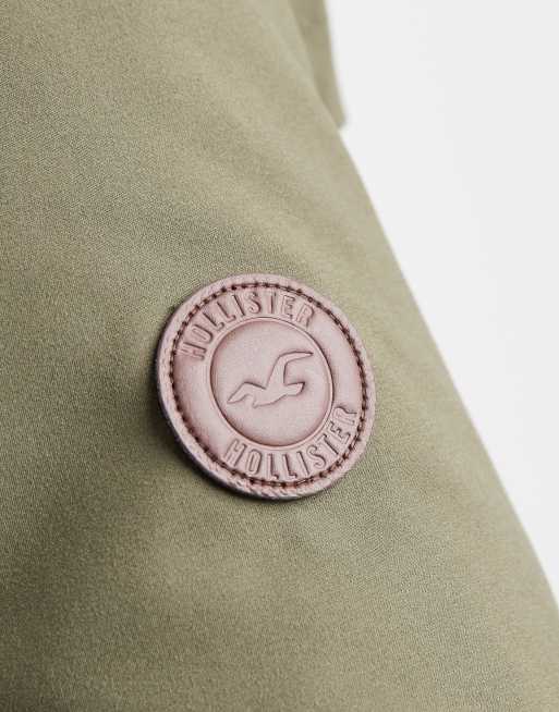 Hollister – Grön, parkasjacka i teddyfoder med huva, 3 av 4