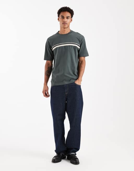 Hollister heavyweight boxy oversized chest stripe t-shirt in green, 2 of 5