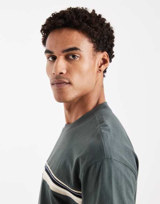 Hollister heavyweight boxy oversized chest stripe t-shirt in green, 4 of 5
