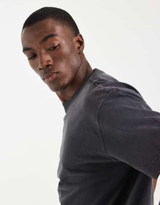 Hollister heavyweight elevated chest logo T-shirt in black, 4 of 5
