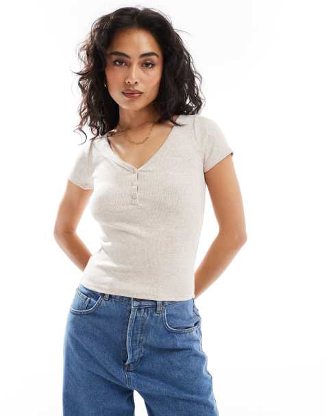 Hollister - Henley T-shirt in lichtbeige - view 1