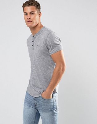 Hollister Slim Fit Henley T-Shirt Chest Pocket Seagull Logo in Gray Marl