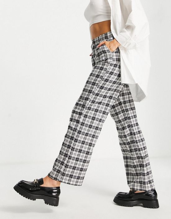 https://images.asos-media.com/products/hollister-high-rise-vintage-baggy-pants-in-black-plaid/201987224-1-blackplaid?$n_550w$&wid=550&fit=constrain