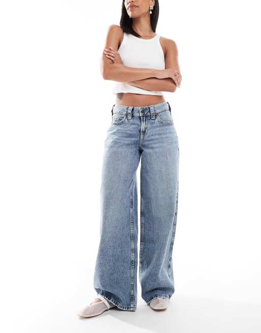 Hollister high tise baggy jeans in medium wash
