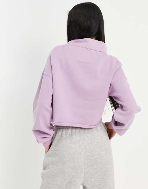 Hollister - Højhalset, cropped sweatshirt med broderi i lilla, 2 af 4