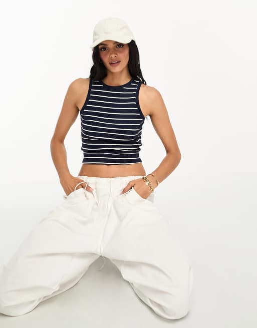 Hollister - Hoogsluitende geribbelde tanktop met strepen in marineblauw en wit