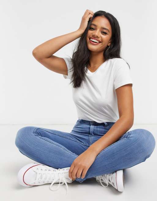 Hollister skinny jeans store