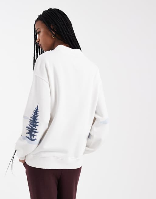Hollister - Hvid sweatshirt med ståkrave og julemotiv, 2 af 4