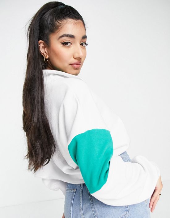 https://images.asos-media.com/products/hollister-icon-henley-sweatshirt-in-white/202613121-2?$n_550w$&wid=550&fit=constrain