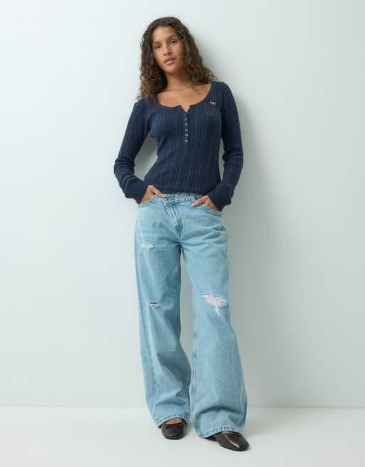 Hollister icon logo fitted knitted henley top in navy, 2 of 5