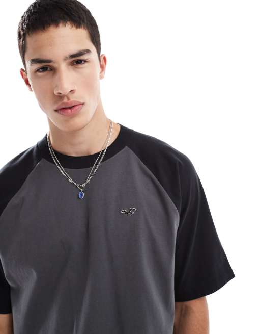 Hollister – Icon – Reglanowy kremowy T-shirt o pudełkowym kroju z kontrastowymi lamówkami i logo
