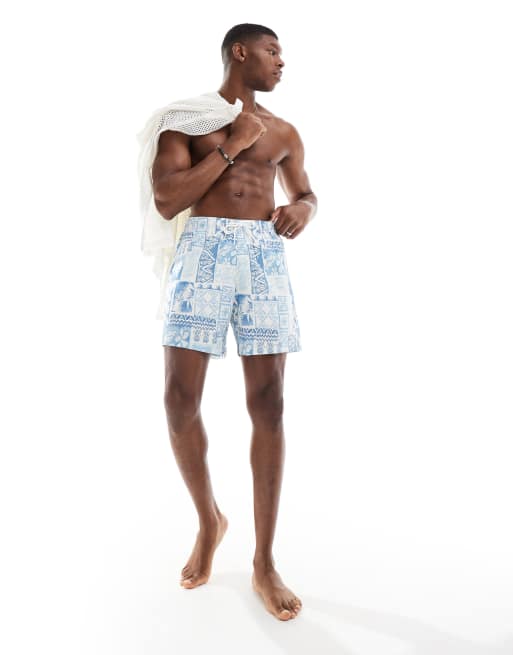 Hollister – Jasnoniebieskie szorty kąpielowe we wzór w stylu lat 2000.