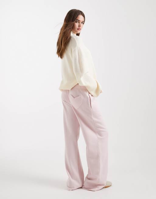 Hollister - Joggingbroek met halfhoge taille, wijde pijpen en hartdetail in roze