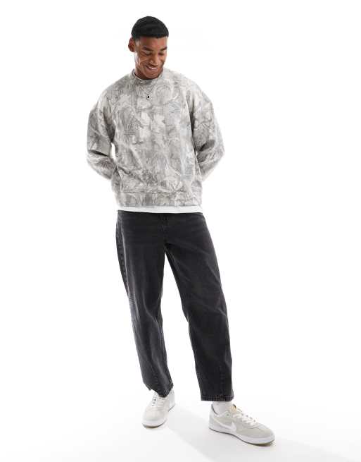 Hollister – Kamouflagemönstrad sweatshirt med boxig passform och rund halsringning, 2 av 4