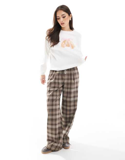 Hollister knitted croissant graphic sweater in cream