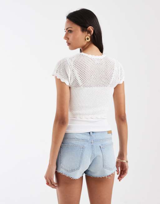 Hollister knitted cropped short sleeve tie front top in white, 4 of 4