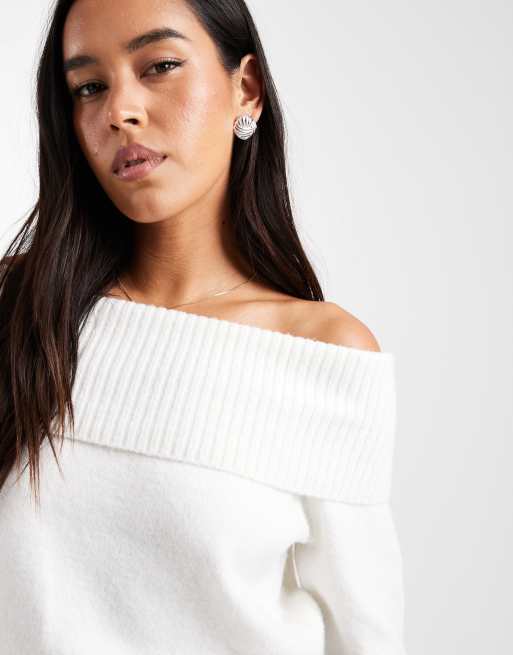 Hollister knitted off-the-shoulder jumper in white, 3 of 4