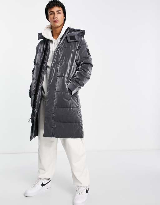 Hollister - Kraftig og iriserende hvid dyne-parka i longline-form med hætte, 4 af 4