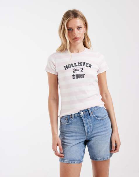Hollister – Krótki, przylegający T-shirt w różowo-białe paski, z logo z przodu - view 1