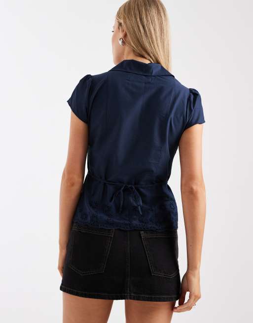 Hollister – Kurzärmlige Hemdbluse in Marineblau mit Stickerei, 3 von 4
