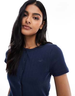 Hollister - Kurzärmlige Pointelle-Strickjacke in Marineblau