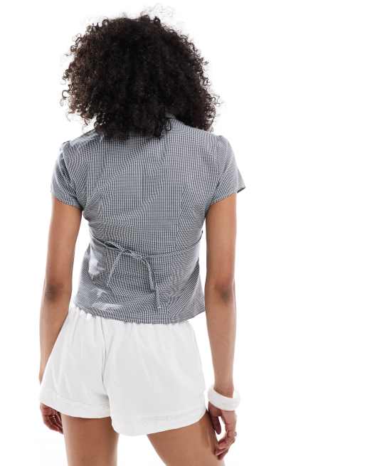 Hollister – Kurzärmlige, taillierte Hemdbluse in kariertem Blau, 4 von 4