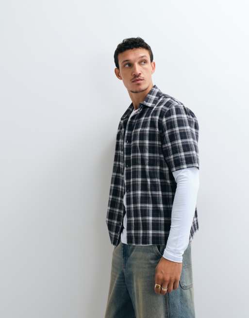 Hollister kurzärmliges Boxy-Hemd mit Karomuster in Schwarz, 4 von 5
