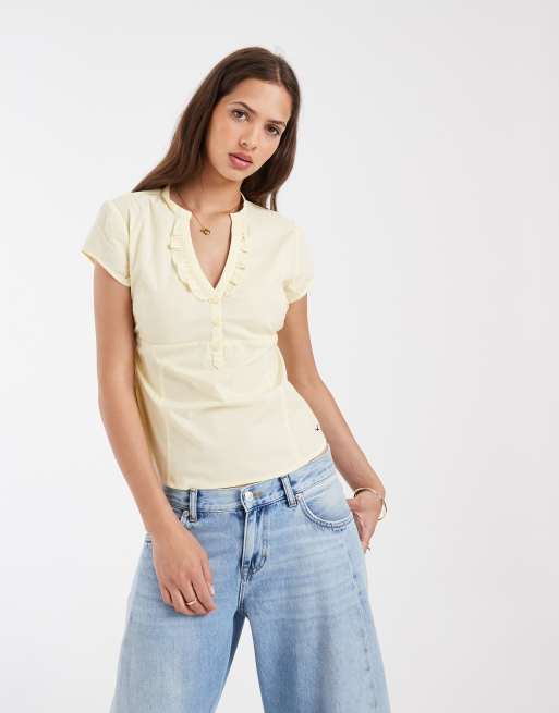 Hollister – Kurzärmliges, tailliertes Henley-Hemd in Gelb, 2 von 4