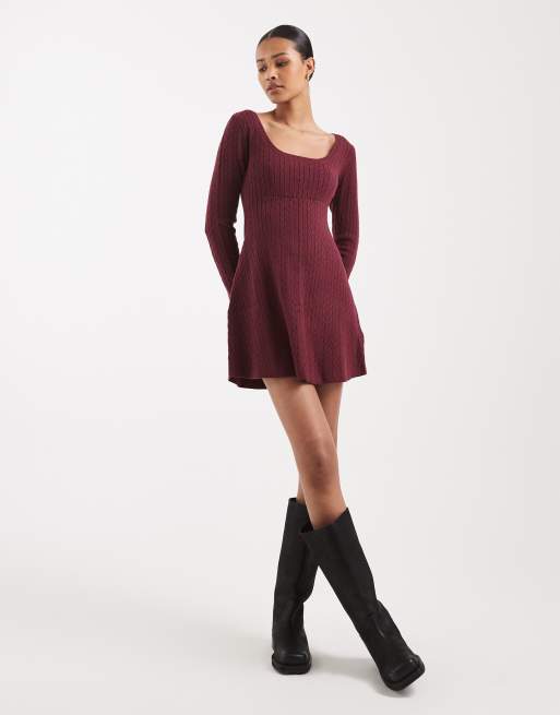 Hollister – Kurzes Babydoll-Pulloverkleid in Burgunderrot mit Bindedetail am Rücken, 2 von 4