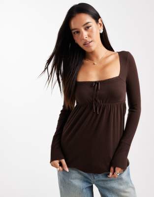 Hollister - Langärmliges Babydoll-Oberteil in Braun mit eckigem Ausschnitt-Brown