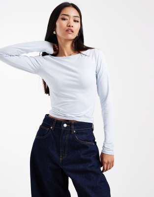 Hollister - Langärmliges, nahtloses Oberteil in Blau mit U-Boot-Ausschnitt