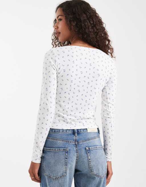 Hollister - Langærmet slå om-top med blåt blomstermønster, 4 af 4