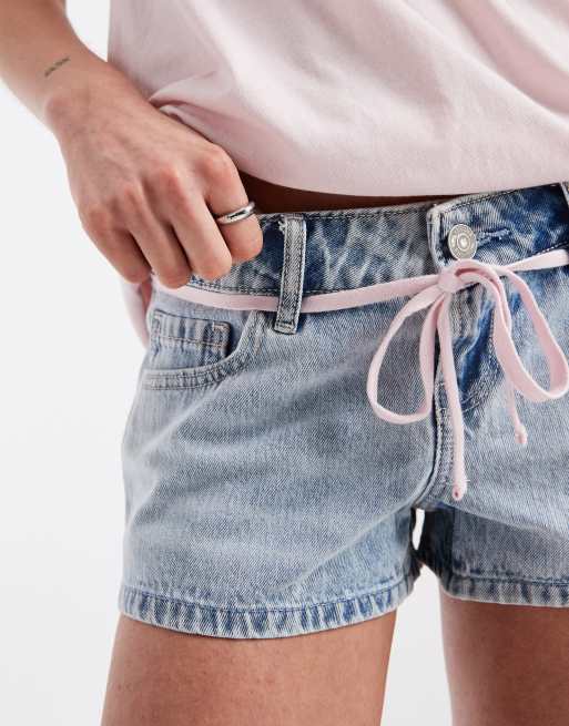 Hollister - Lavtaljede lyseblå Y2K-denimshorts med justerbart bindebånd, 3 af 5