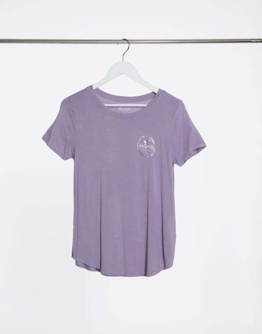 Hollister - Lila t-shirt med djup halsringning