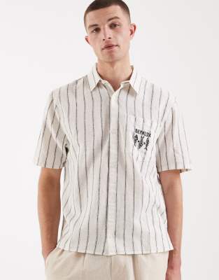 Hollister Linen Blend Short Sleeve Shirt With Chest Graphic In Multi