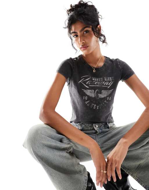 Hollister – Locker geschnittenes T-Shirt in verwaschenem Dunkelgrau mit kurzem Schnitt und Print
