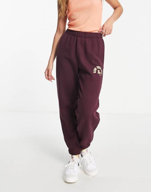 Hollister logo dad jogger in burgundy