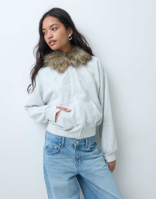 Hollister logo graphic zip through hoodie with fur trim in light grey, 2 of 5