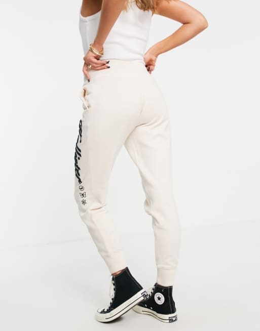 Hollister logo jogger in cream