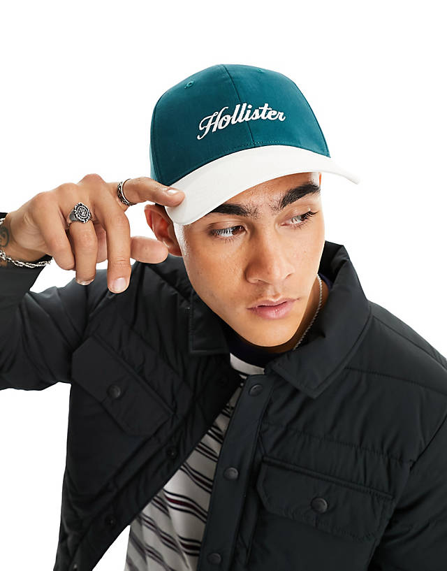 Hollister - logo snapback baseball cap in green/white